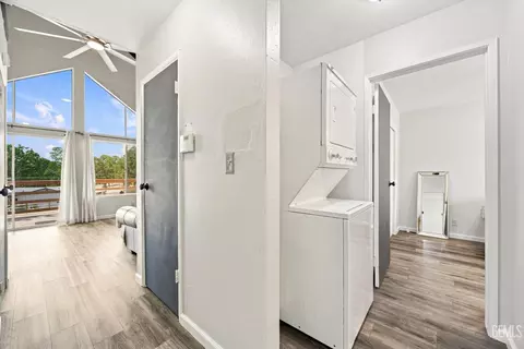 Entry Way - 24220 Arroyo Ct, Tehachapi, CA 93561 photo 1 of 1