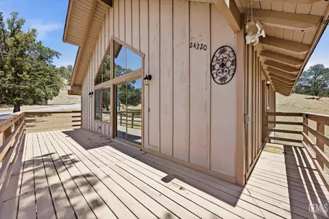 Other - 24220 Arroyo Ct, Tehachapi, CA 93561 photo 5 of 13