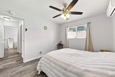 Bedroom - 24220 Arroyo Ct, Tehachapi, CA 93561 photo 2 of 4