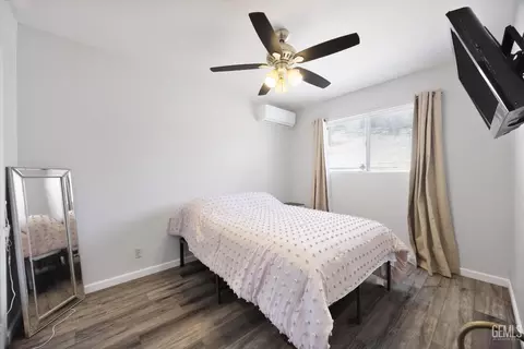 Bedroom - 24220 Arroyo Ct, Tehachapi, CA 93561 photo 3 of 4