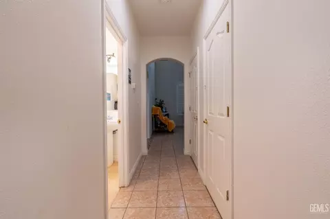 Entry Way - 901 Cabernet Dr, Wasco, CA 93280 photo 10 of 10