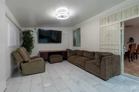 Other - 901 Cabernet Dr, Wasco, CA 93280 photo 6 of 13