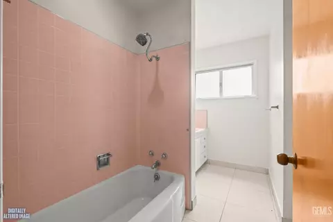Bath - 15821 Central Ave, Wasco, CA 93280 photo 3 of 8