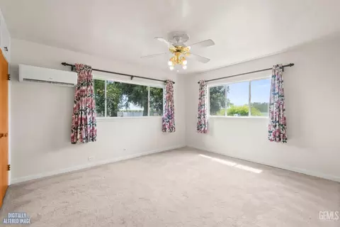 Bedroom - 15821 Central Ave, Wasco, CA 93280 photo 3 of 8