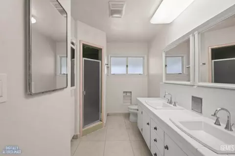 Bath - 15821 Central Ave, Wasco, CA 93280 photo 1 of 8