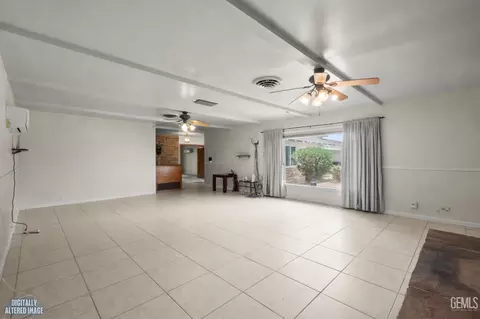 Living - 15821 Central Ave, Wasco, CA 93280 photo 3 of 10