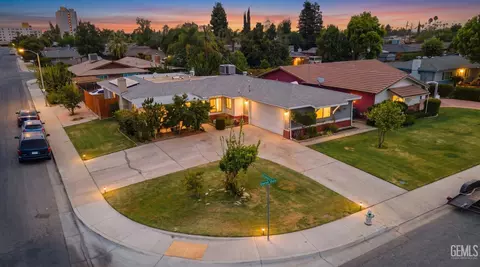 2607 Emerald St, Bakersfield, CA 93304