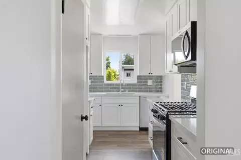 Kitchen - 10609 Cave Ave, Bakersfield, CA 93312 photo 3 of 3