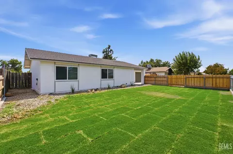 Exterior - 10609 Cave Ave, Bakersfield, CA 93312 photo 3 of 6
