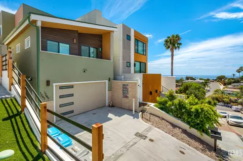 1243 Van Nuys St, San Diego, CA 92109