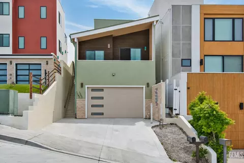 1243 Van Nuys St, San Diego, CA 92109