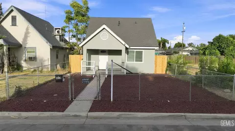 814 Q St, Bakersfield, CA 93304