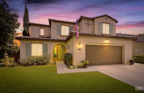 5902 Grizzly Peak Dr, Bakersfield, CA 93311