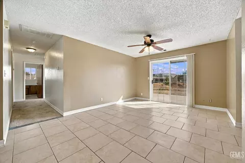 Living - 22608 Mariposa Rd, Tehachapi, CA 93561 photo 1 of 9