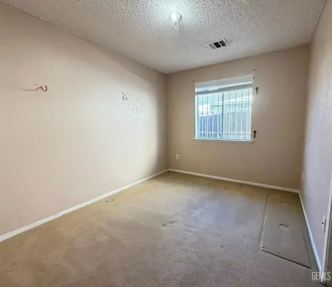 Bedroom - 1908 Summer Dr, Delano, CA 93215 photo 2 of 3