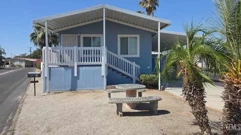 51 Divot Ln, Bakersfield, CA 93308