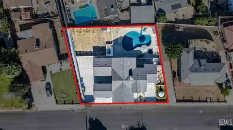 View/Area - 525 Washington Ave, Taft, CA 93268 photo 5 of 6