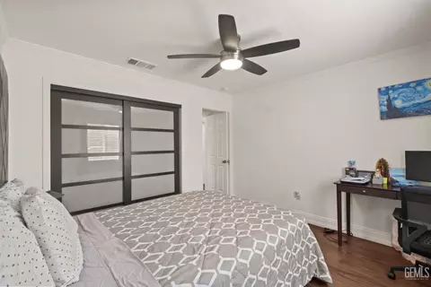 Bedroom - 525 Washington Ave, Taft, CA 93268 photo 3 of 7