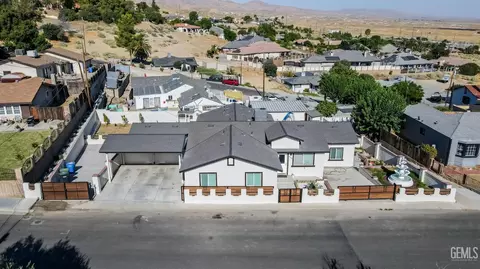 View/Area - 525 Washington Ave, Taft, CA 93268 photo 2 of 6