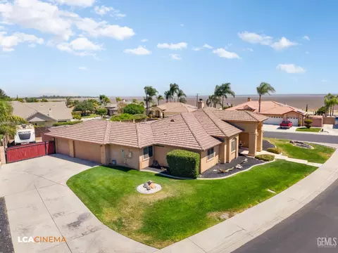 View/Area - 11338 Tee Box Ln, Taft, CA 93268 photo 3 of 22