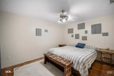 Bedroom - 11338 Tee Box Ln, Taft, CA 93268 photo 2 of 4
