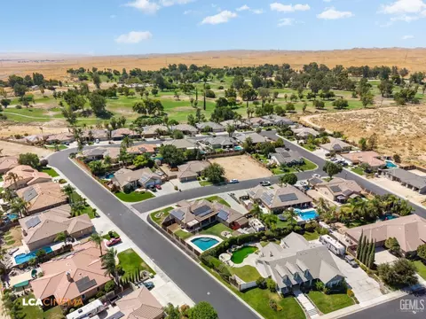 View/Area - 11338 Tee Box Ln, Taft, CA 93268 photo 6 of 22