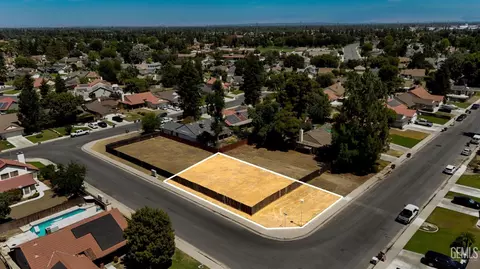 9312 Coulter Ct, Bakersfield, CA 93311