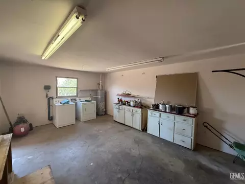 Other - 211 E Woodrow St, Taft, CA 93268 photo 5 of 6