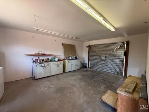 Other - 211 E Woodrow St, Taft, CA 93268 photo 4 of 6