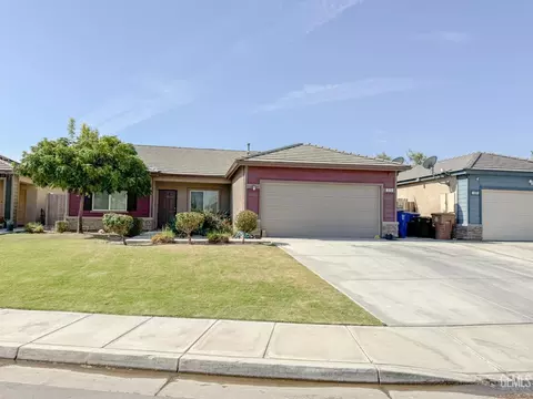 Exterior - 319 Count Fleet Way, Bakersfield, CA 93307 photo 2 of 2