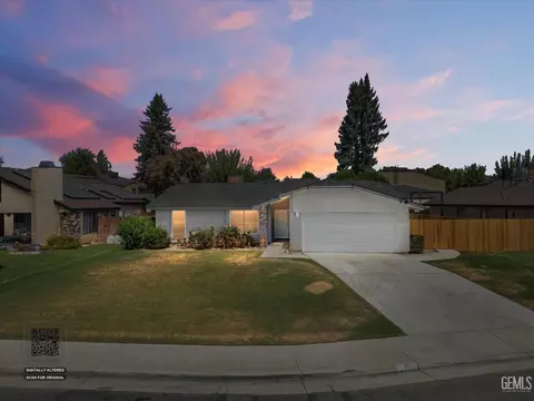 3520 Snowflake Ct, Bakersfield, CA 93309