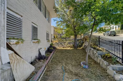 Exterior - 504 Garfield Ave, Taft, CA 93268 photo 1 of 1
