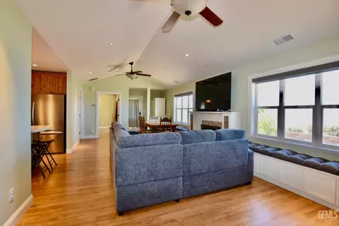 Living - 22730 Shenadoah, Tehachapi, CA 93561 photo 1 of 1