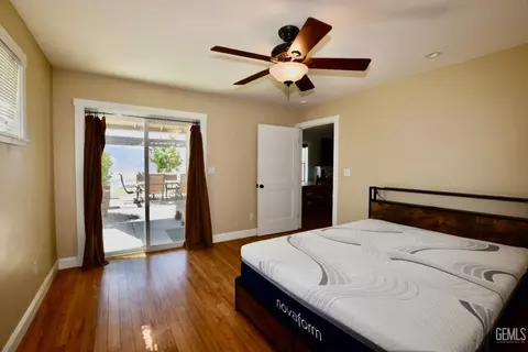 Bedroom - 22730 Shenadoah, Tehachapi, CA 93561 photo 1 of 2