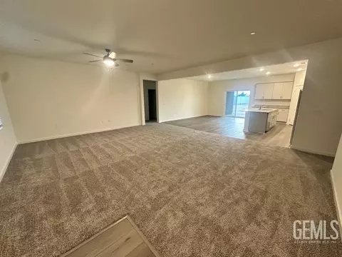 1117 Nectar Pl, Shafter, CA 93263 photo 4