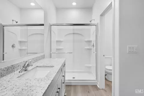 Bath - 1236 Acala Ct, Shafter, CA 93263 photo 1 of 1