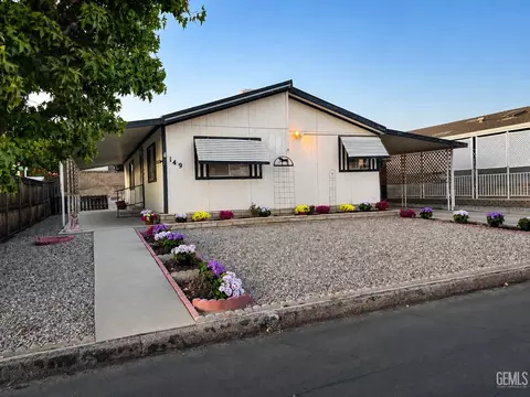 149 Love Ln, Bakersfield, CA 93308