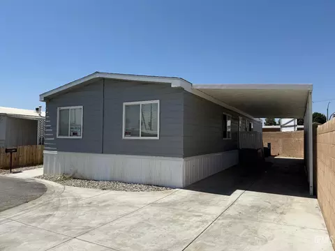 193 Dogwood Ln, Bakersfield, CA 93308