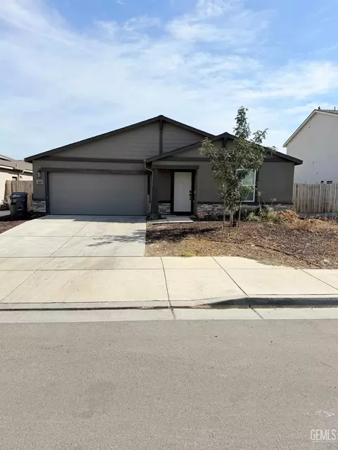 4809 Berkshire Rd, Bakersfield, CA 93313