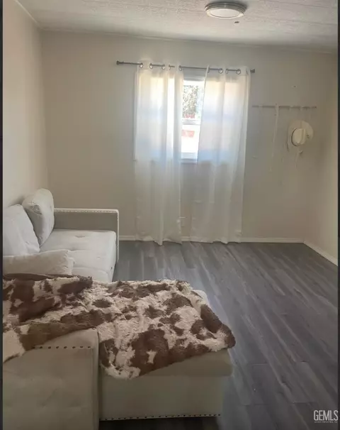 216 Pico St, Taft, CA 93268 photo 7