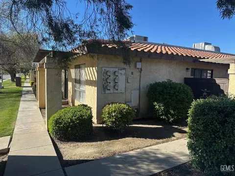 7016 Ming Ave, Bakersfield, CA 93309 photo 2