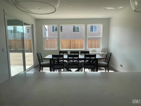 Dining - 9411 Eagle Creek Dr, Shafter, CA 93263 photo 1 of 2