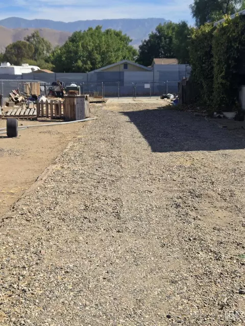 Exterior - 9109 Navajo Ave, Weldon, CA 93283 photo 2 of 4