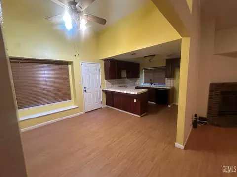Living - 8417 Eakins Dr, Bakersfield, CA 93311 photo 3 of 4