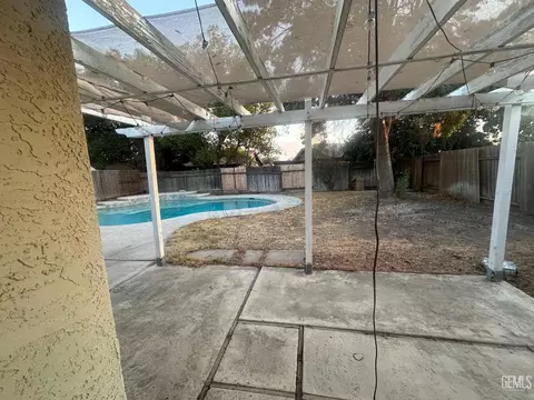 Exterior - 8417 Eakins Dr, Bakersfield, CA 93311 photo 3 of 3