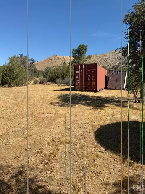 Exterior - 19211 Walker Basin Rd, Caliente, CA 93518 photo 2 of 4