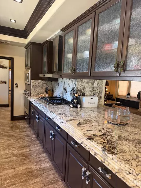 Kitchen - 19211 Walker Basin Rd, Caliente, CA 93518 photo 1 of 2