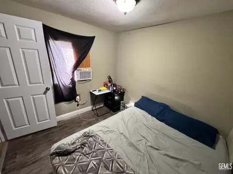 27573 Cypress St, Taft, CA 93268 photo 9