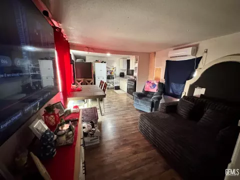 27573 Cypress St, Taft, CA 93268 photo 8