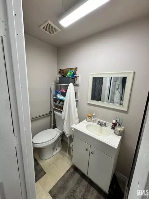27573 Cypress St, Taft, CA 93268 photo 7